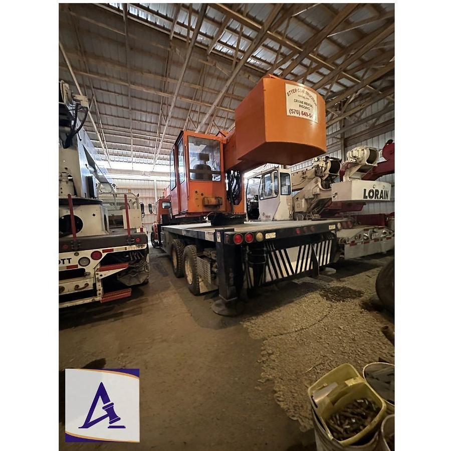 Used 1999 QMC 4170 - 70' boom, 29" Jib