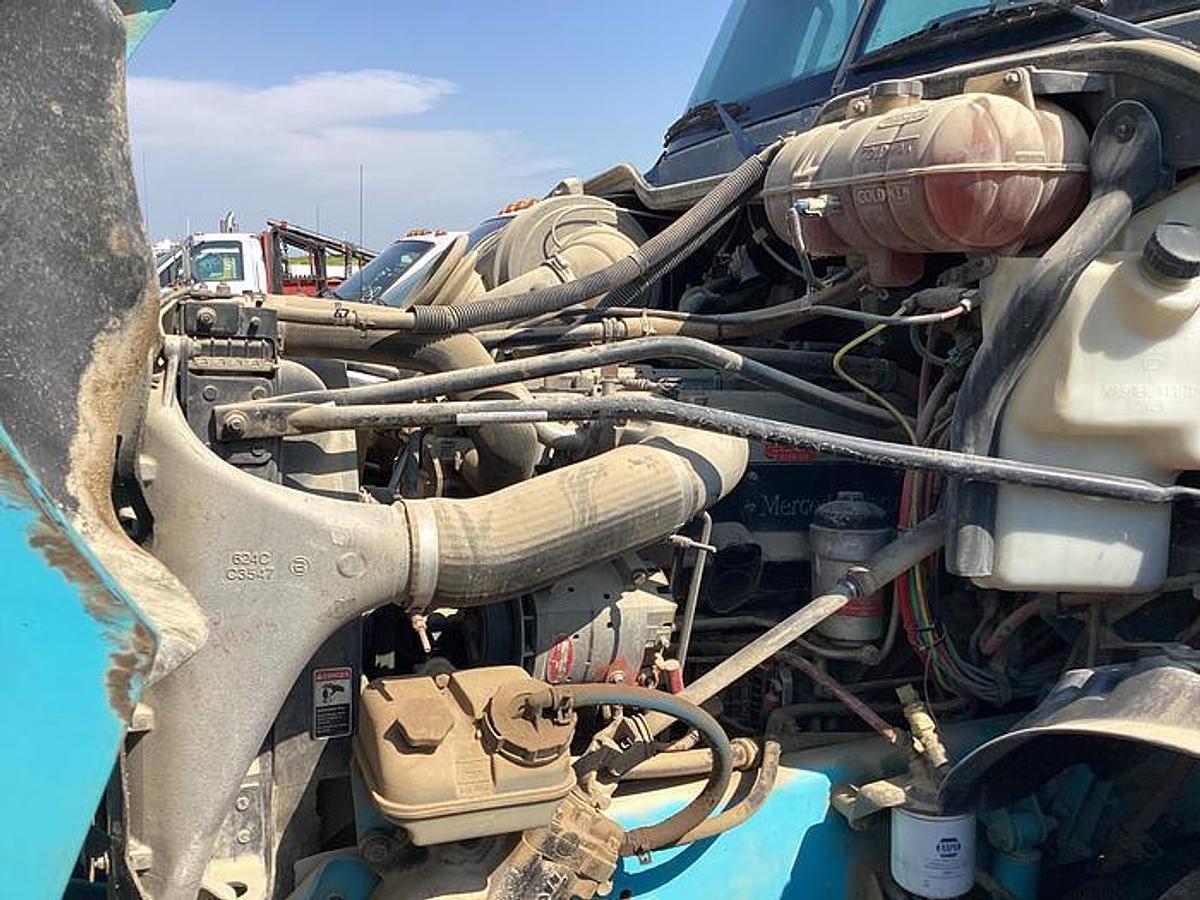 Used 2005 Freightliner Cascadia