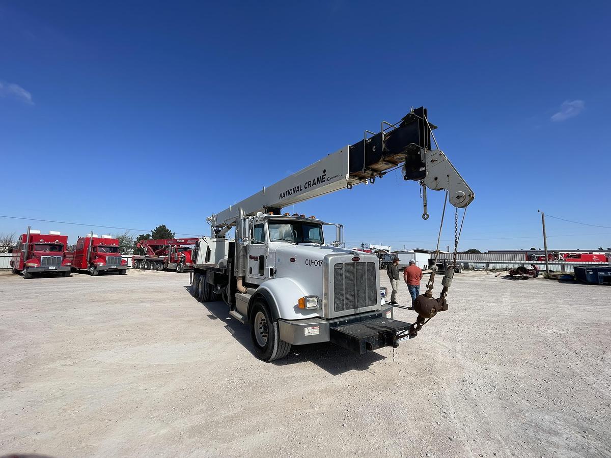 Used 2012 Peterbilt 367 Service Truck with National 900A Crane