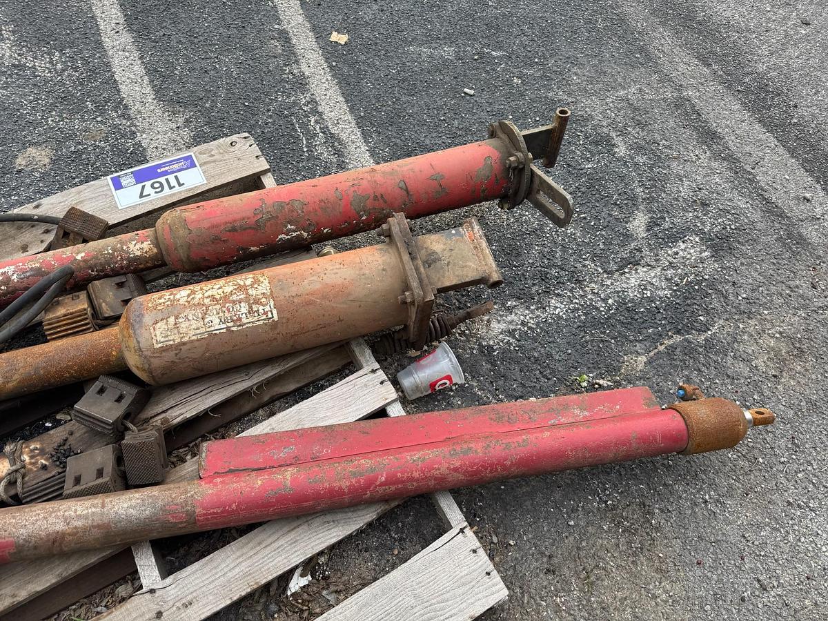 Used 1 Pallet of 3 Hydraulic Cylinders