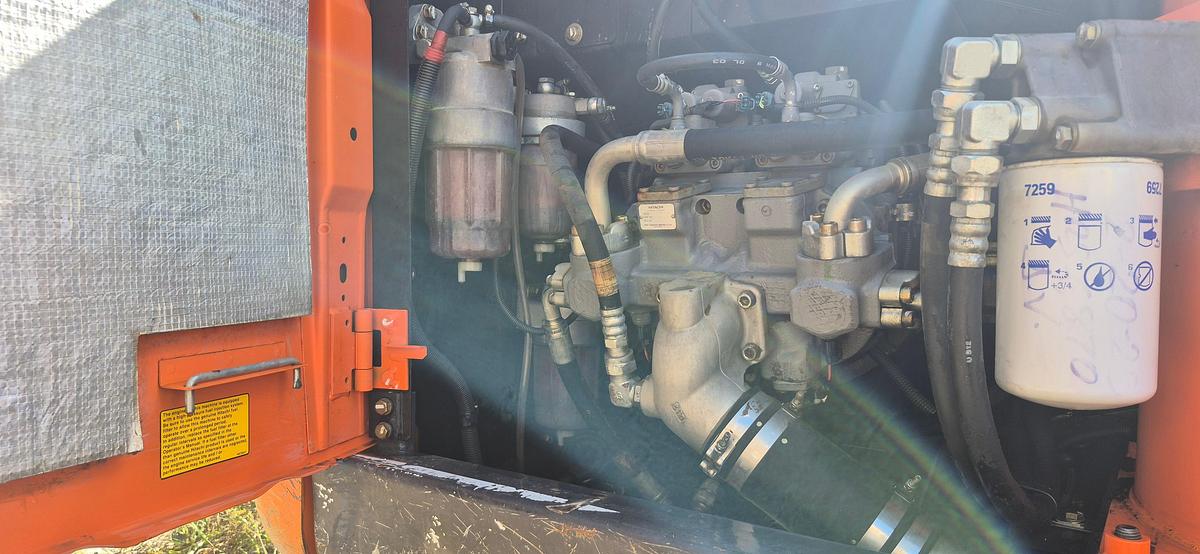 Used 2015 HitachiZaxis 160LC