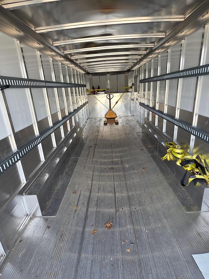 Used 2024 Sundowner Work Horse 28GN Trailer