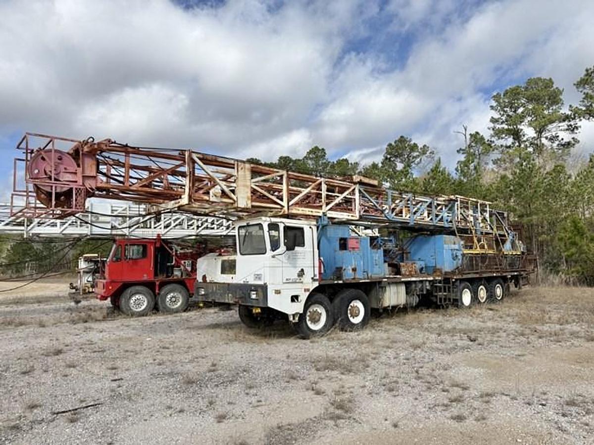 Used 2007 Moor Rig XJ60 DD 104'-200K Well Service Workover Rig