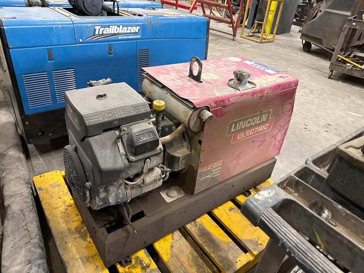 Used Lincoln Electric Ranger 10,000+ Welder