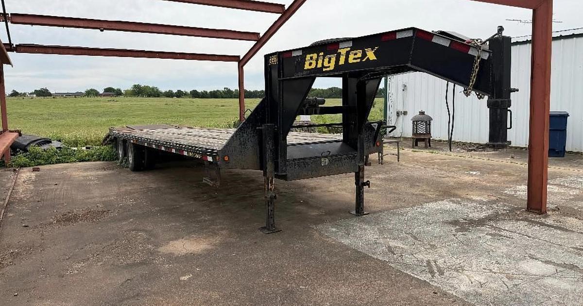 Used 2013 Big Tex 25ft Gooseneck Trailer