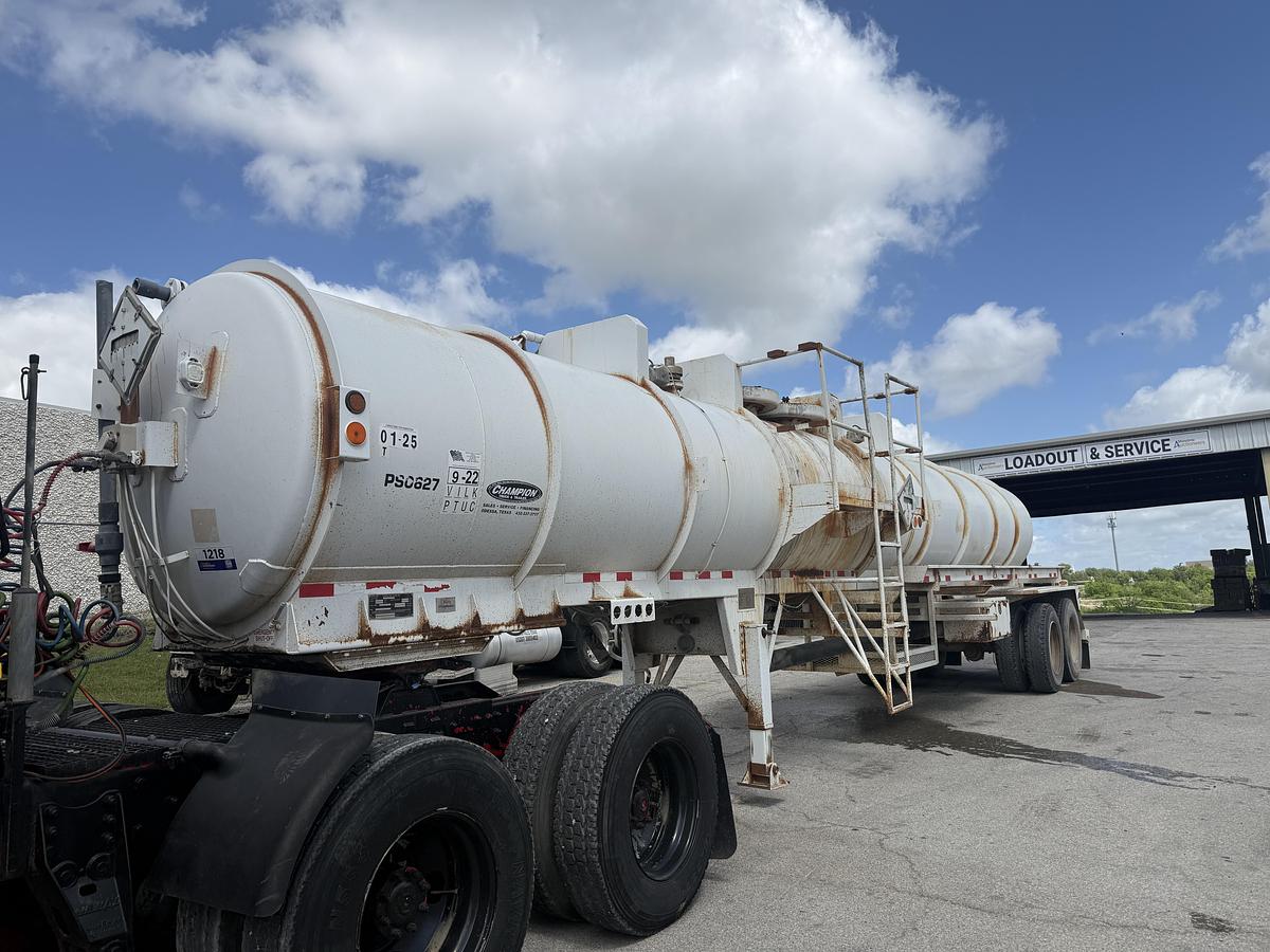 Used 2012 Overland Tank 10,000GAL 3-Compartment Acid Transport Trailer