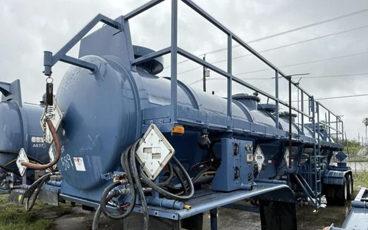 Used 2006 Worley Welding Works 4,100 Gallon 3-Comp Acid Transport Trailer