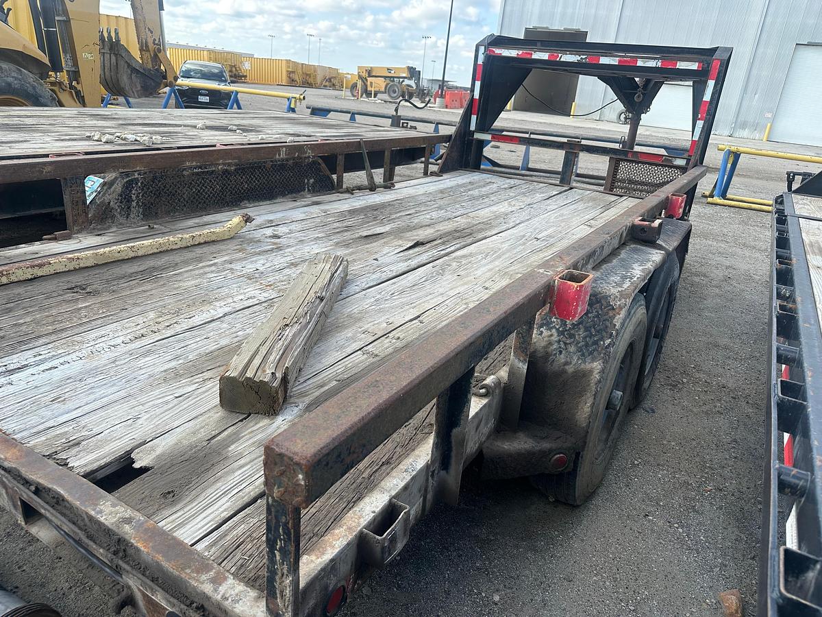 Used 2013 Lonestar Trailer MFG 16' GooseneckTrailer