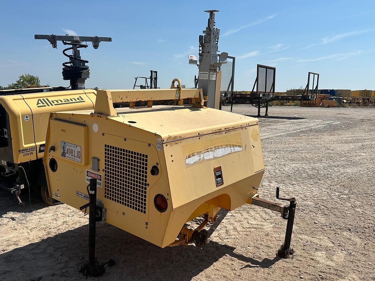 Used Allmand Maxi-Lite V 8kw Light Plant with Cat Engine, Inoperable, Missing Wheels.