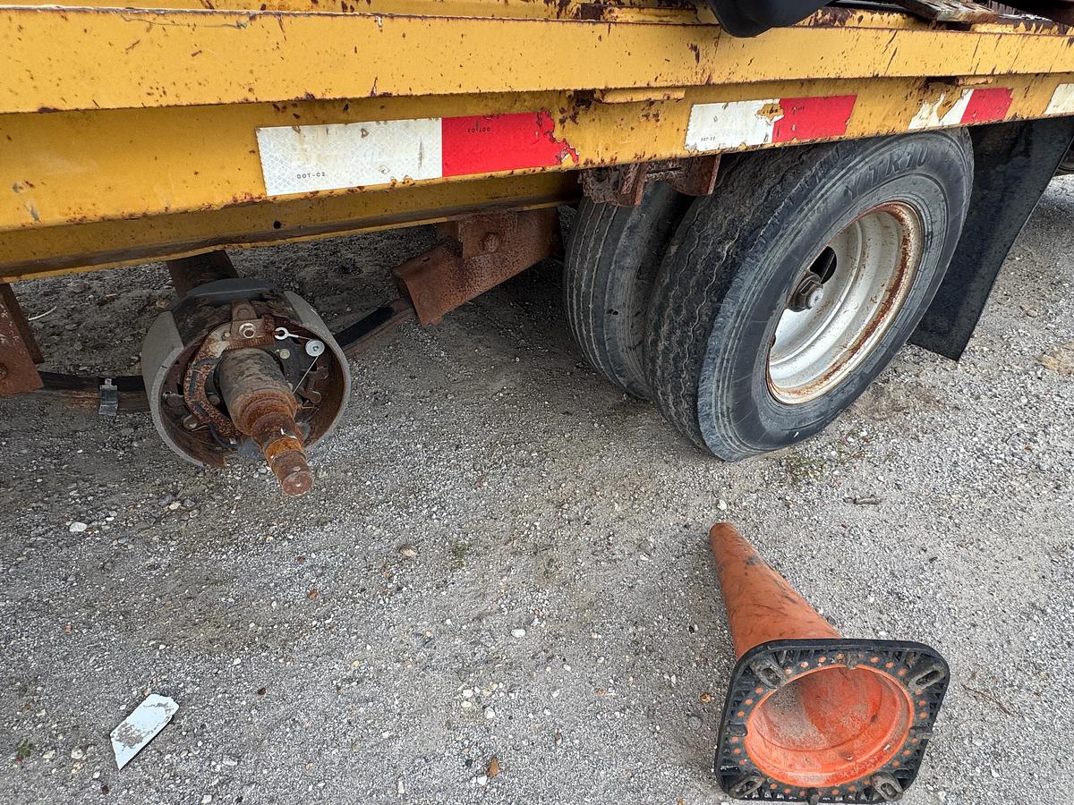 Used PJ Magnum Gooseneck Flatbed Trailer