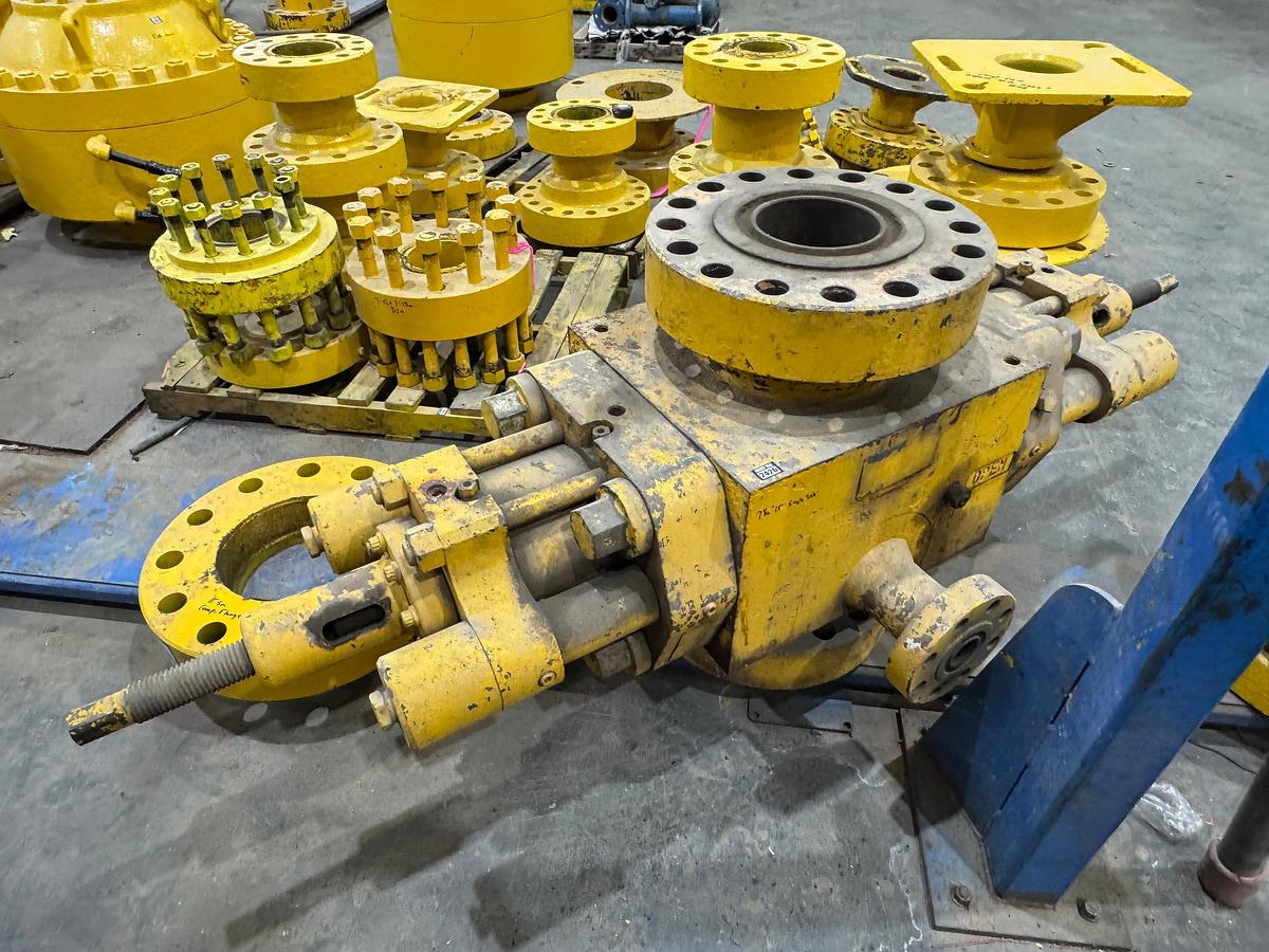 Used Cameron Type UM 7 1/16'' x 15k Single Ram BOP