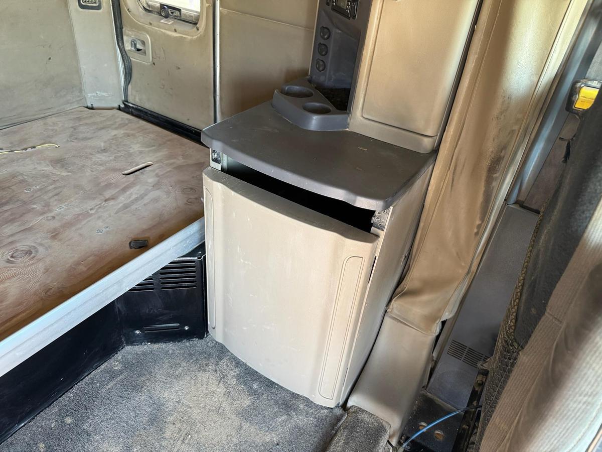 Used 2015 Peterbilt 579 6x4 Sleeper Truck Tractor