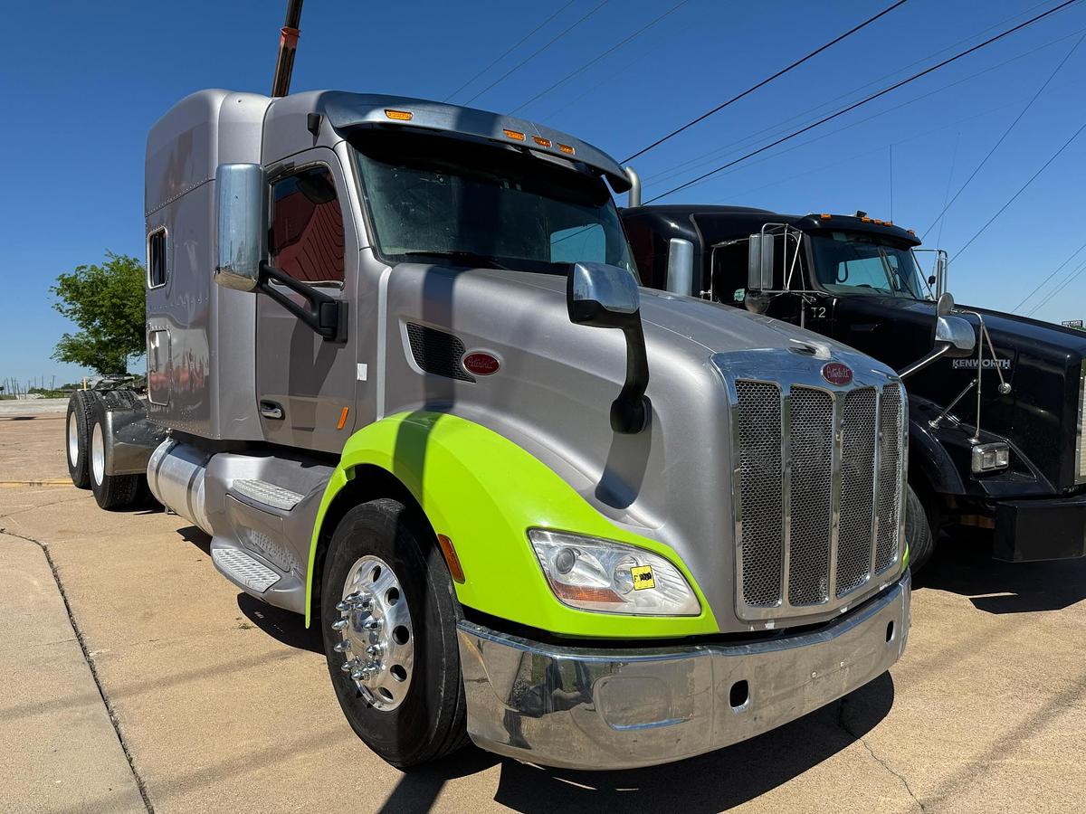 Used 2015 Peterbilt 579 6x4 Sleeper Truck Tractor