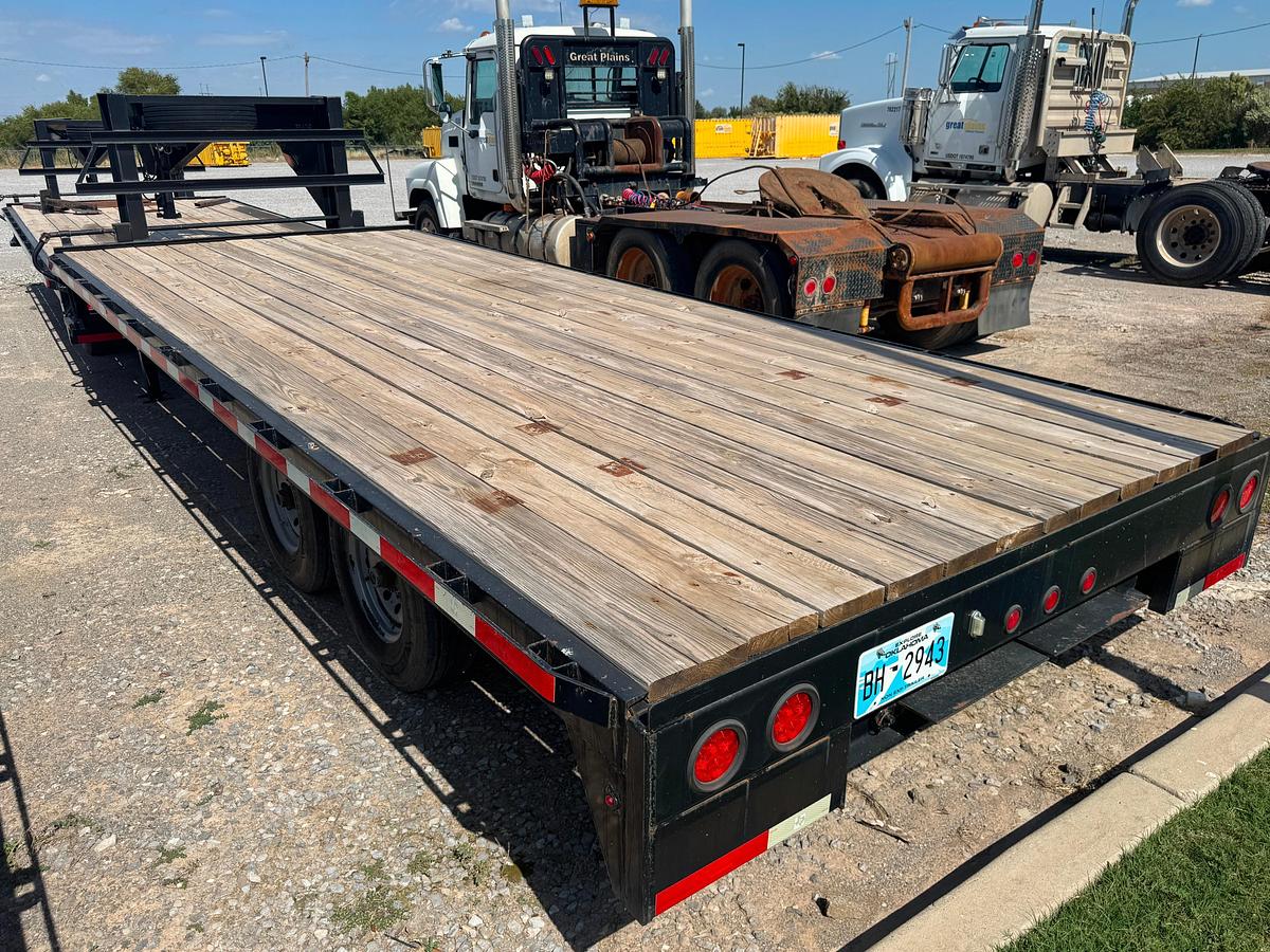 Used 2018 Texas Pride 20 Gooseneck Flatbed Trailer 14,000 lb GVWR