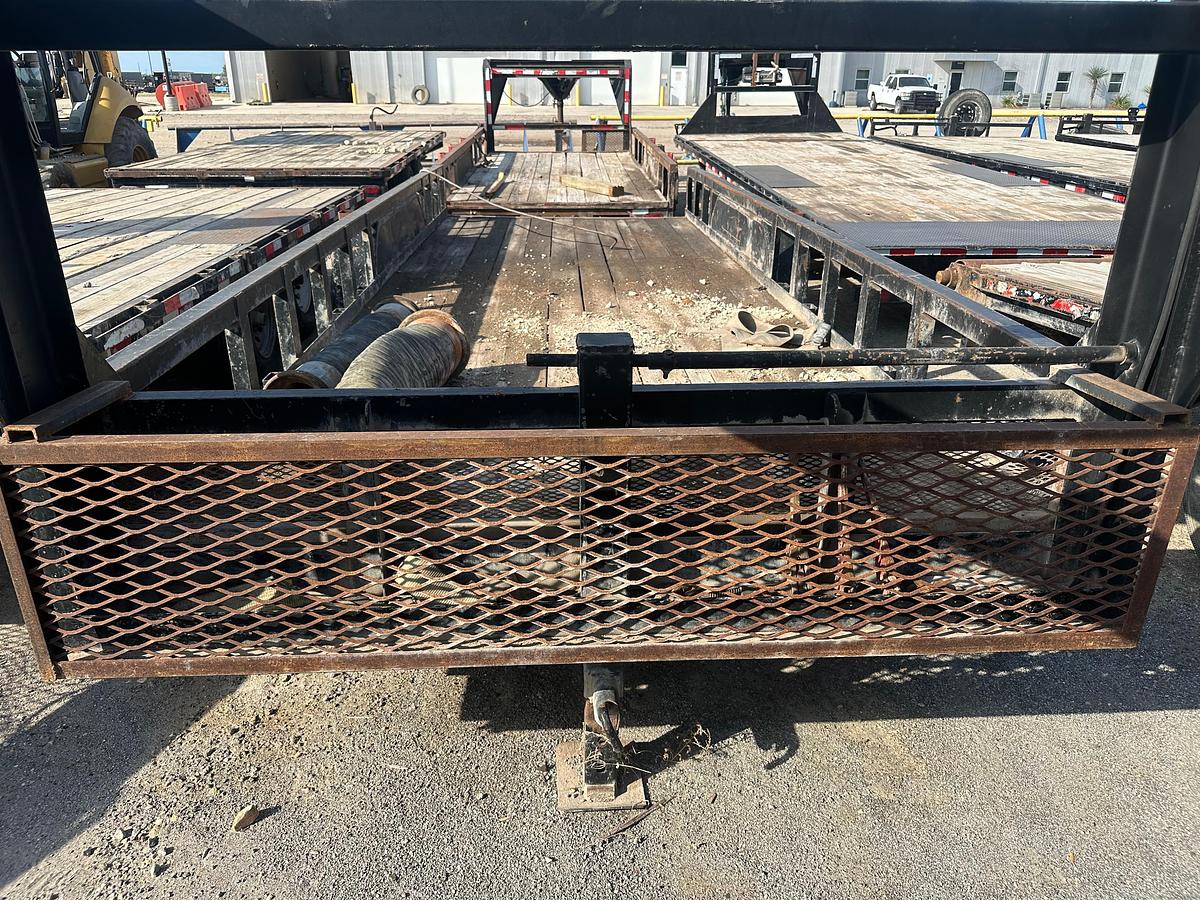 Used 20 Top Hat Industries GooseneckTrailer