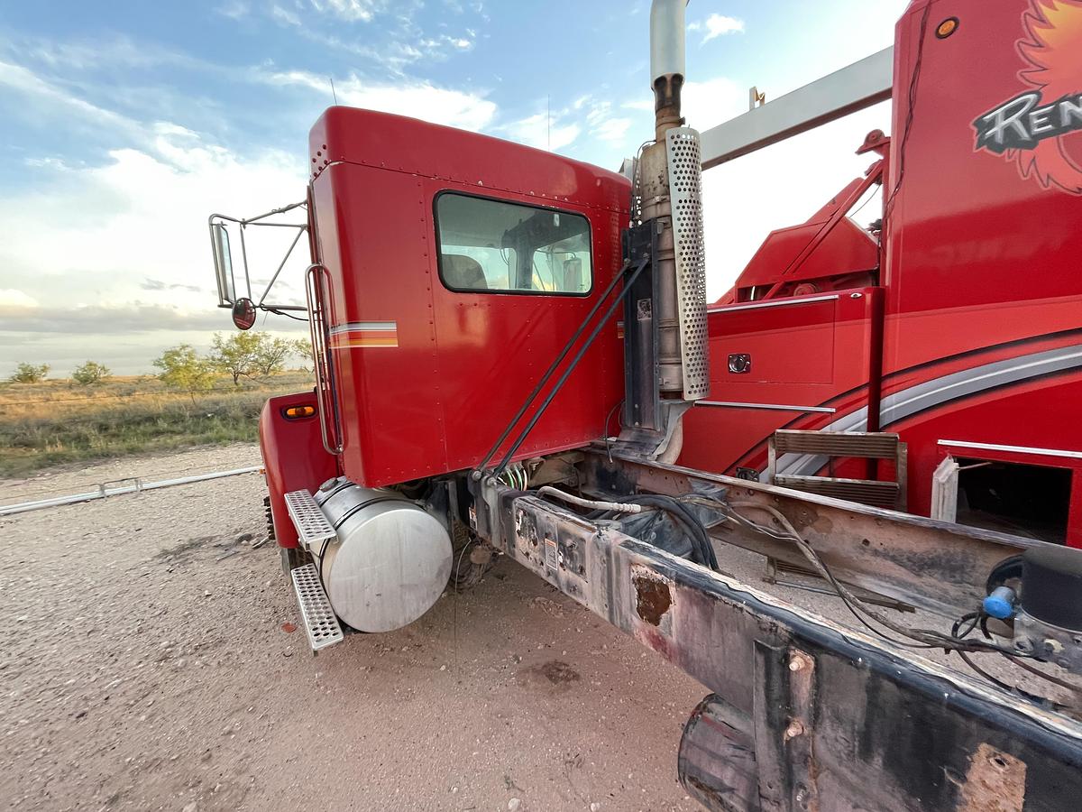 Used 2007 Kenworth T300