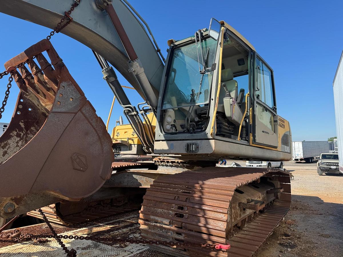 Used VOLVO Excavator