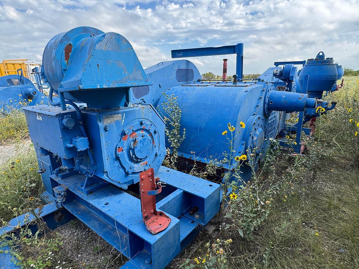 Used National Oilwell 9P-100 Triplex Mud Pump