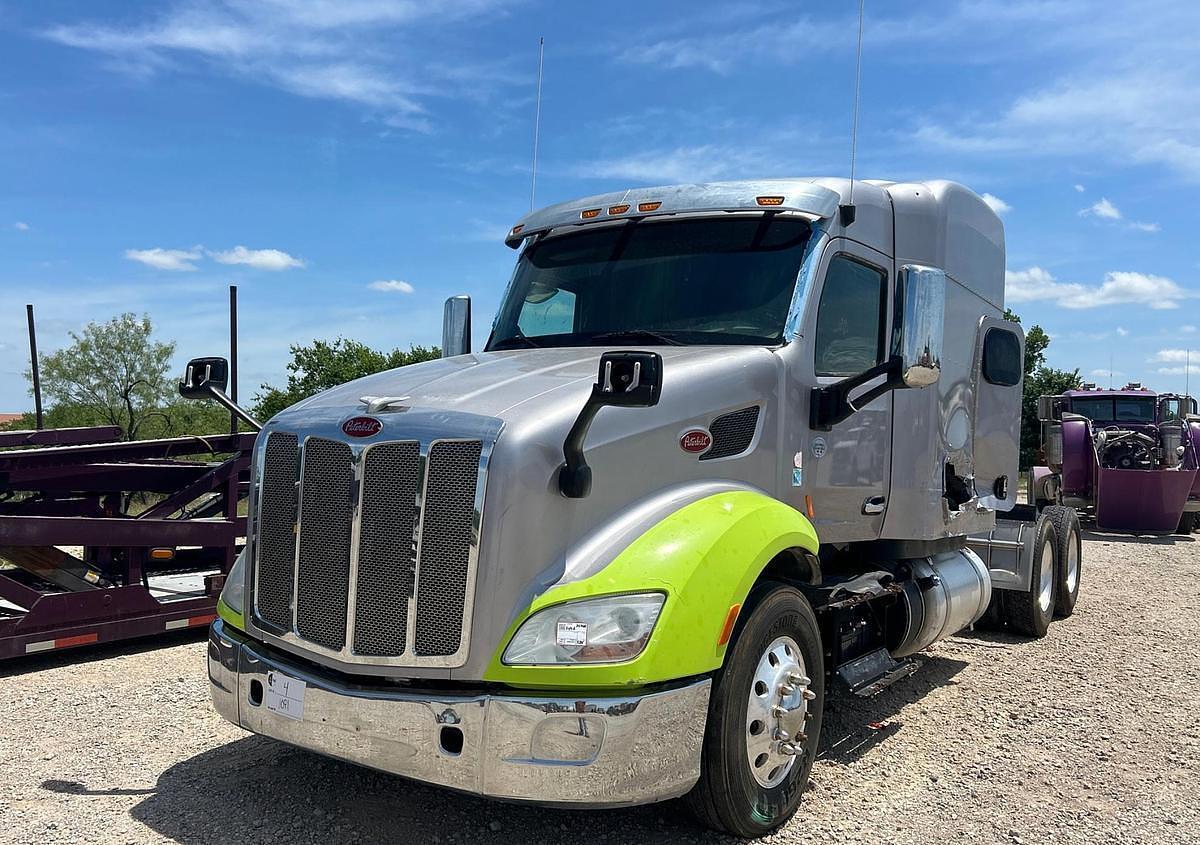 Used 2015 Peterbilt 579 6x4 Sleeper Truck Tractor
