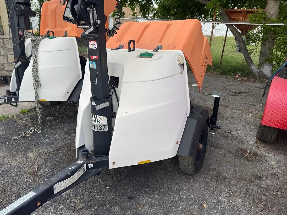 Used 2018 Generac MLT6SMD 6KW S/A Bumper Pull LED Light Tower