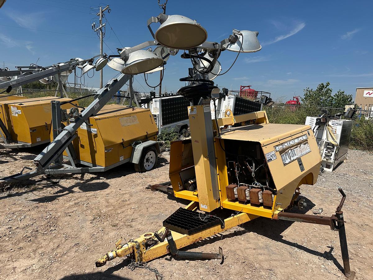 Used Allmand Maxi-Lite V 8kw Light Plant, Inoperable, Missing Wheels