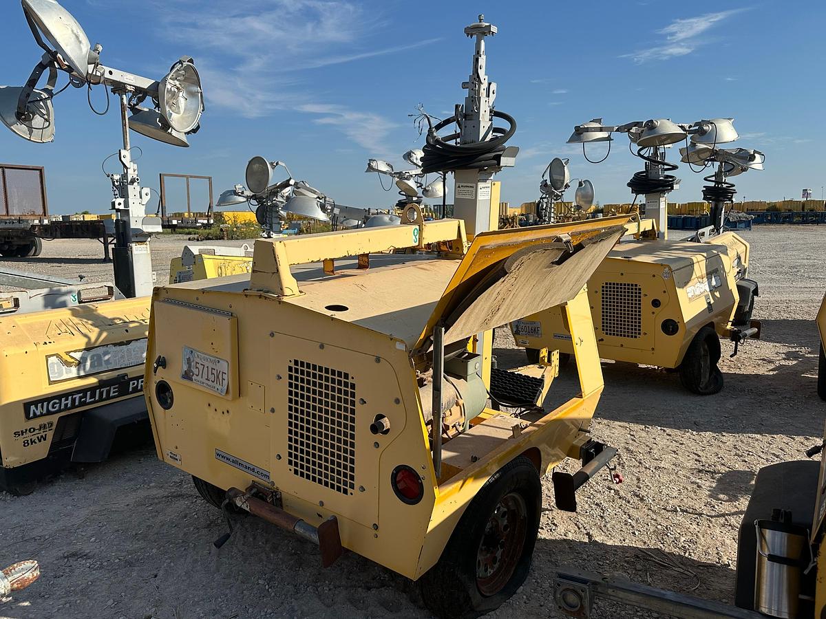Used Allmand Maxi-Lite V Light Plant with Cat Engine Inoperable.