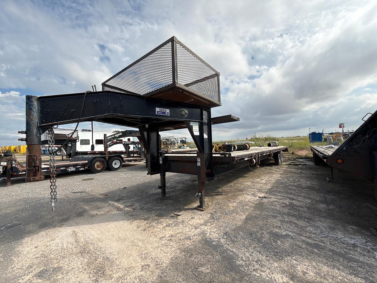 Used 32FT Single Axel Gooseneck Trailer