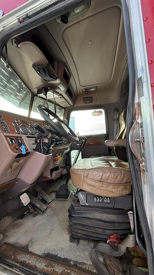 Used 2008 Peterbilt Slick Truck