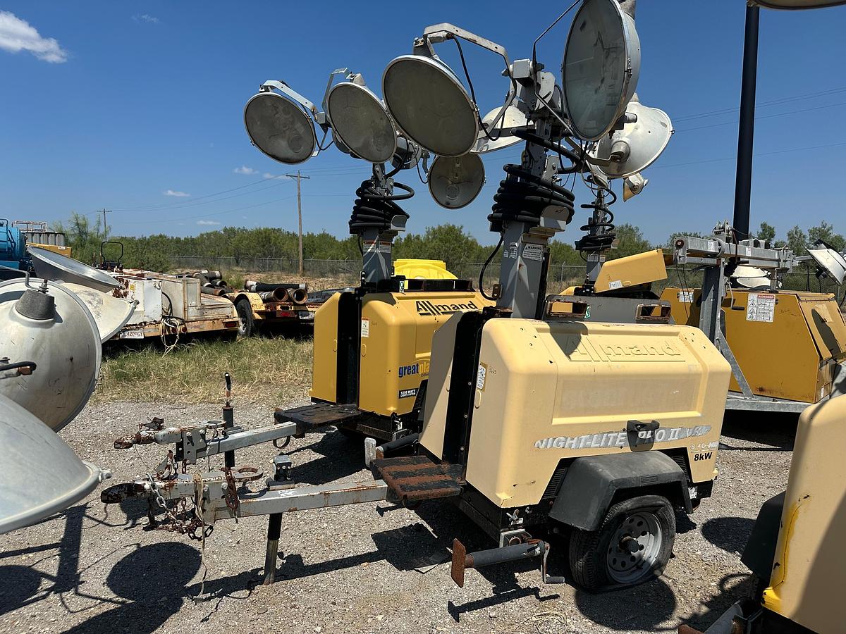 Used Allmand Night-Lite 2 8KW Light Plant with CAT Engine