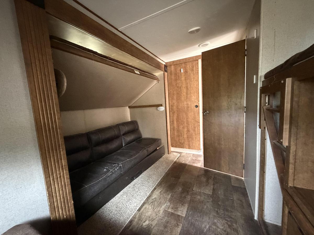 Used 2018 Longhorn Crossroads Bumper Pull Travel Trailer Bunkhouse