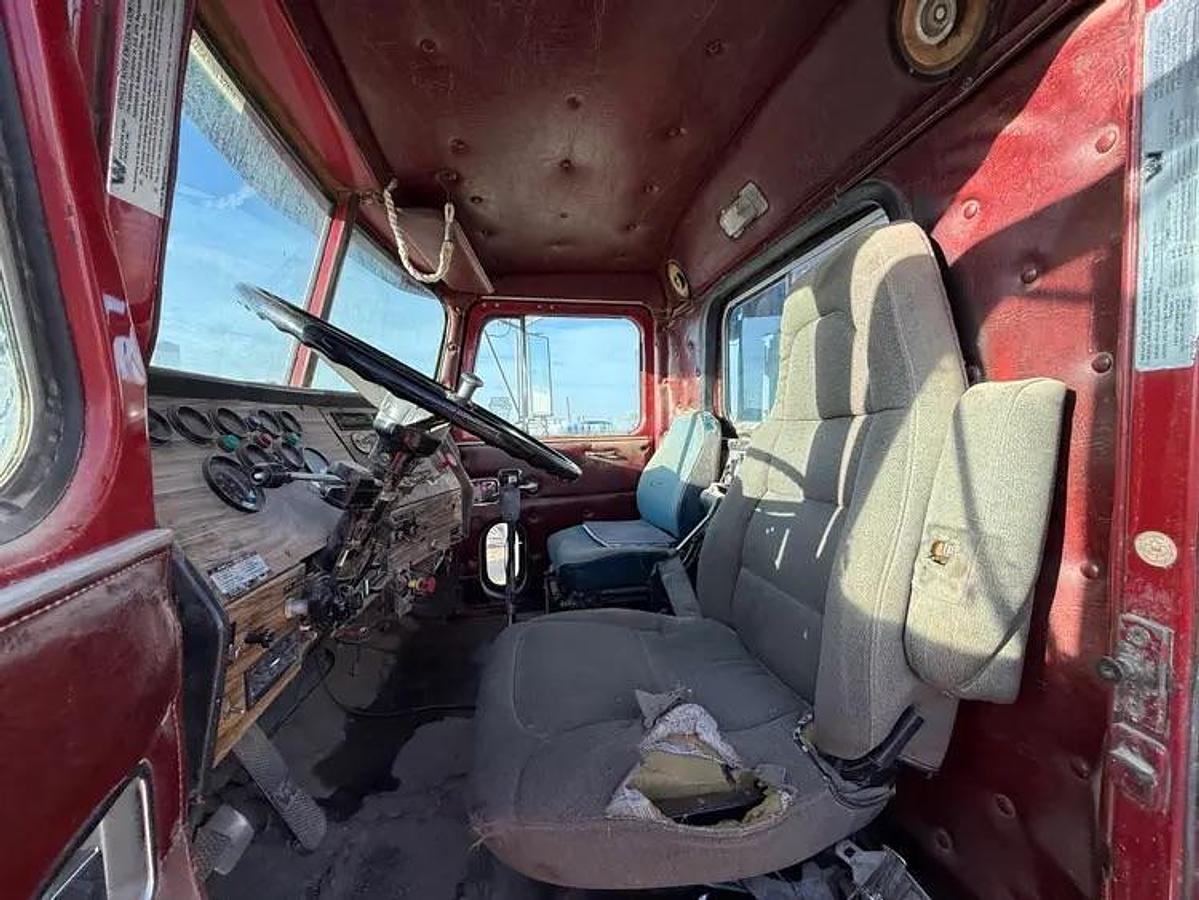 Used 1986 Western Star 4964 Tulsa 65K Mech Winch Truck