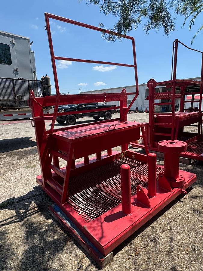 Used Coil Tubing Lubester Rack