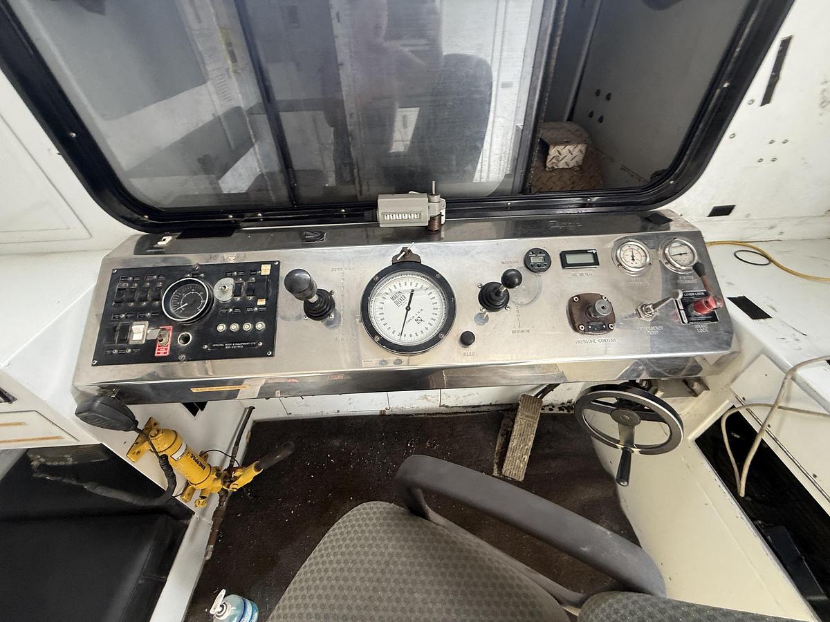 Used 2007 Western Star Wireline Service Truck with Sleeper Cab