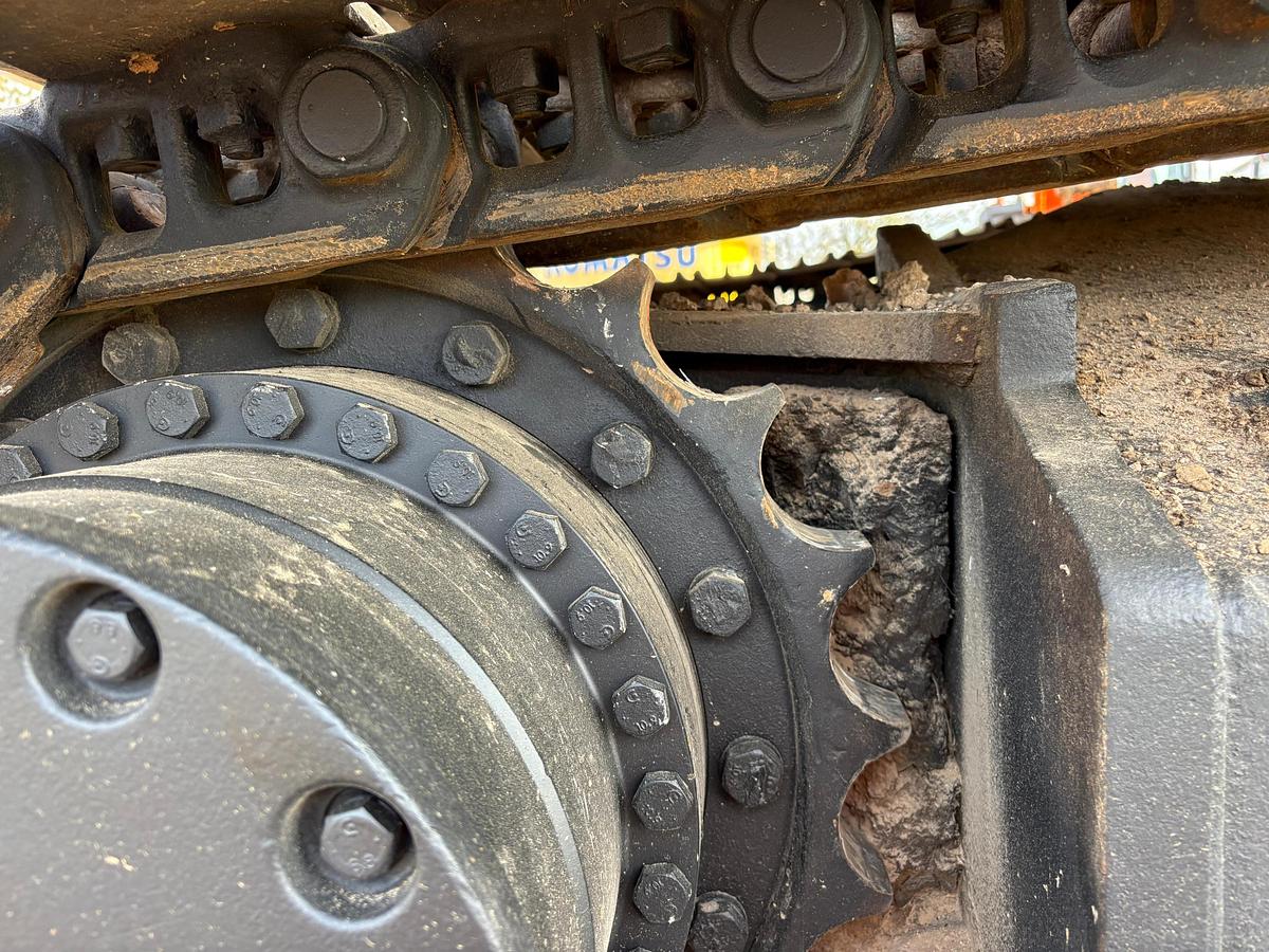 Used 2005 John Deere 200LC Excavator