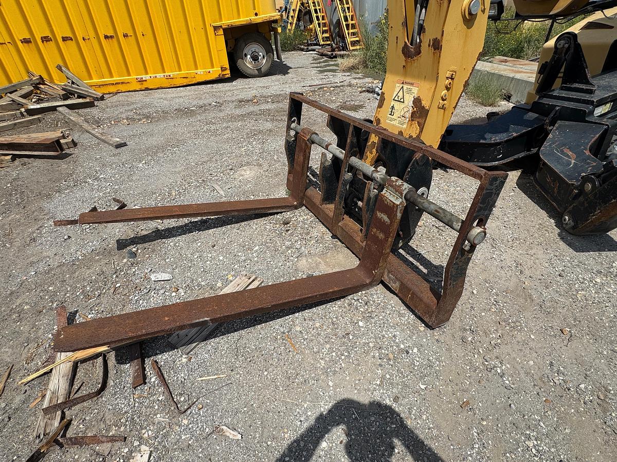 Used 2012 Caterpillar TL1255 Telehandler