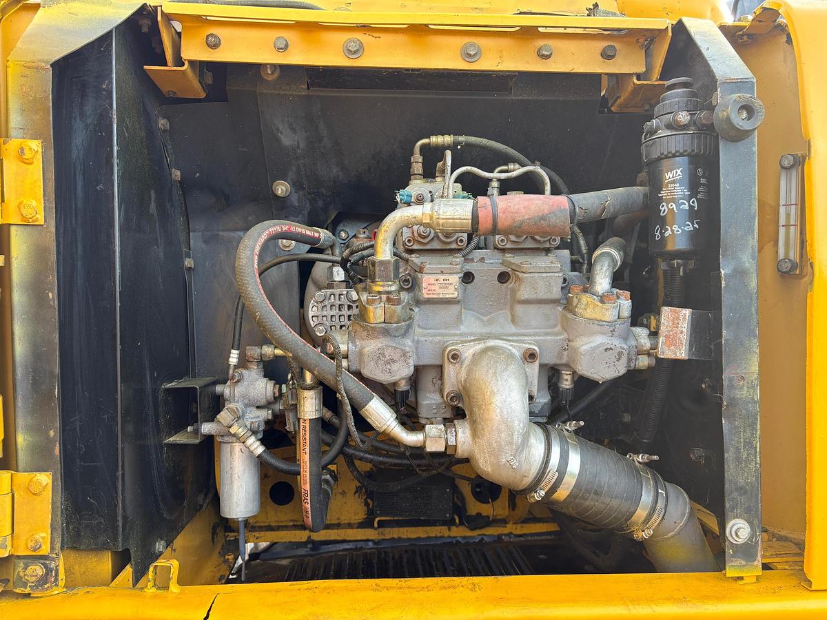 Used 2005 John Deere 200LC Excavator