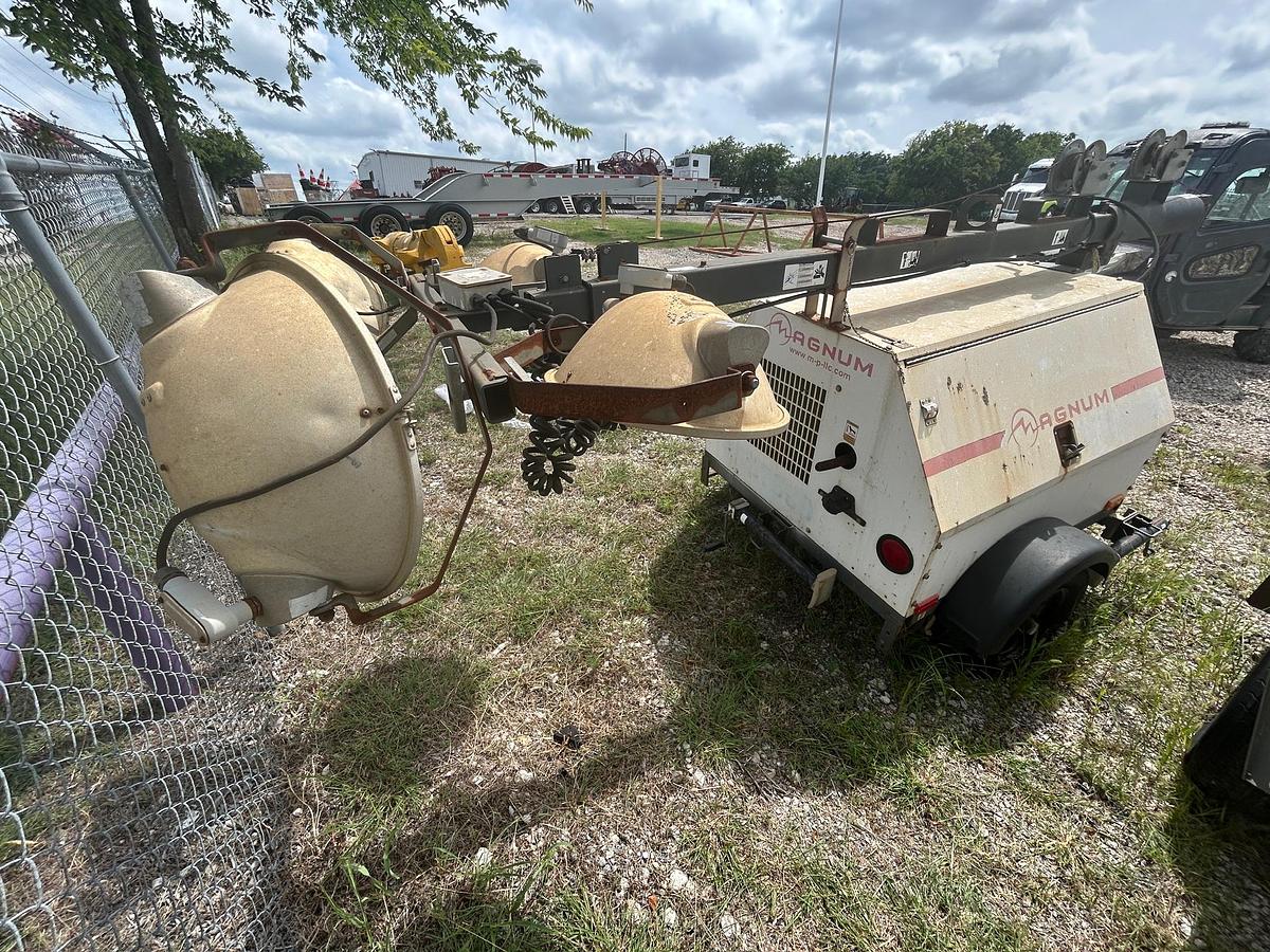 Used Magnum Light Tower