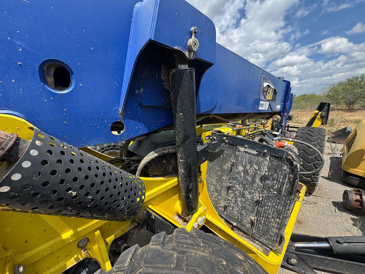 Used 2011 Caterpillar TL1255 Telehandler