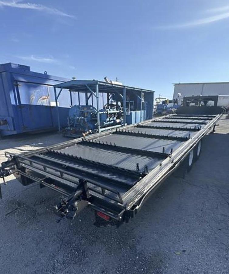 Used 2005 Gooseneck Flat Bed Pipe Trailer