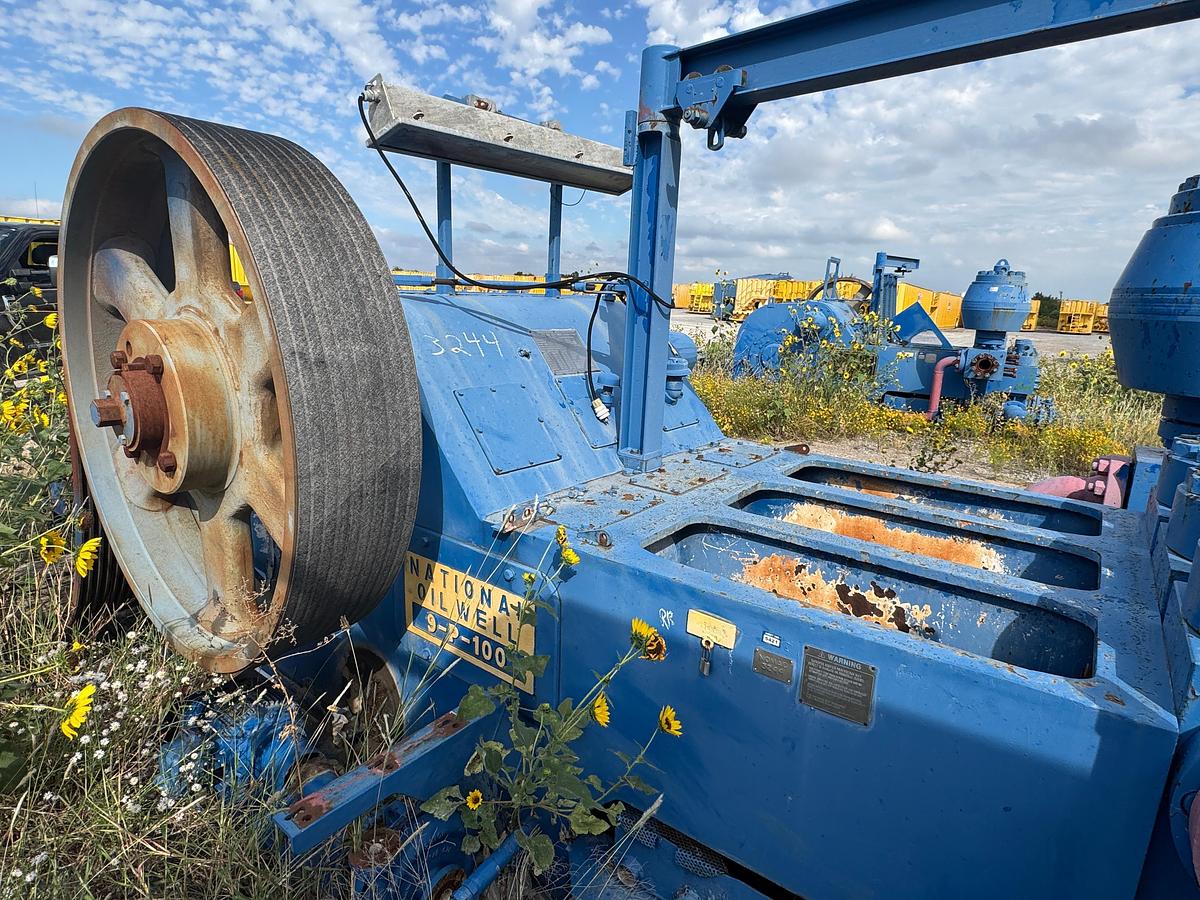 Used National Oilwell 9P-100 Triplex Mud Pump