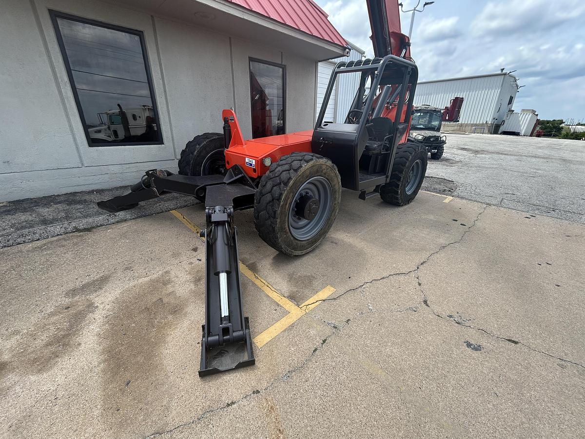 Used 2013 JLG SKYTRAK Telehandler
