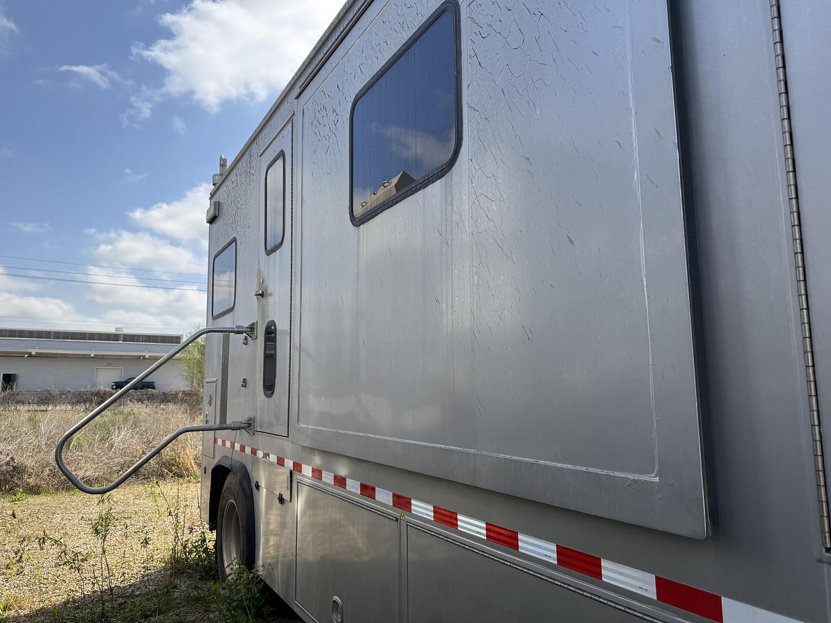 Used 2015 Stewart & Stevenson ET-33 EXP Frac Data Van