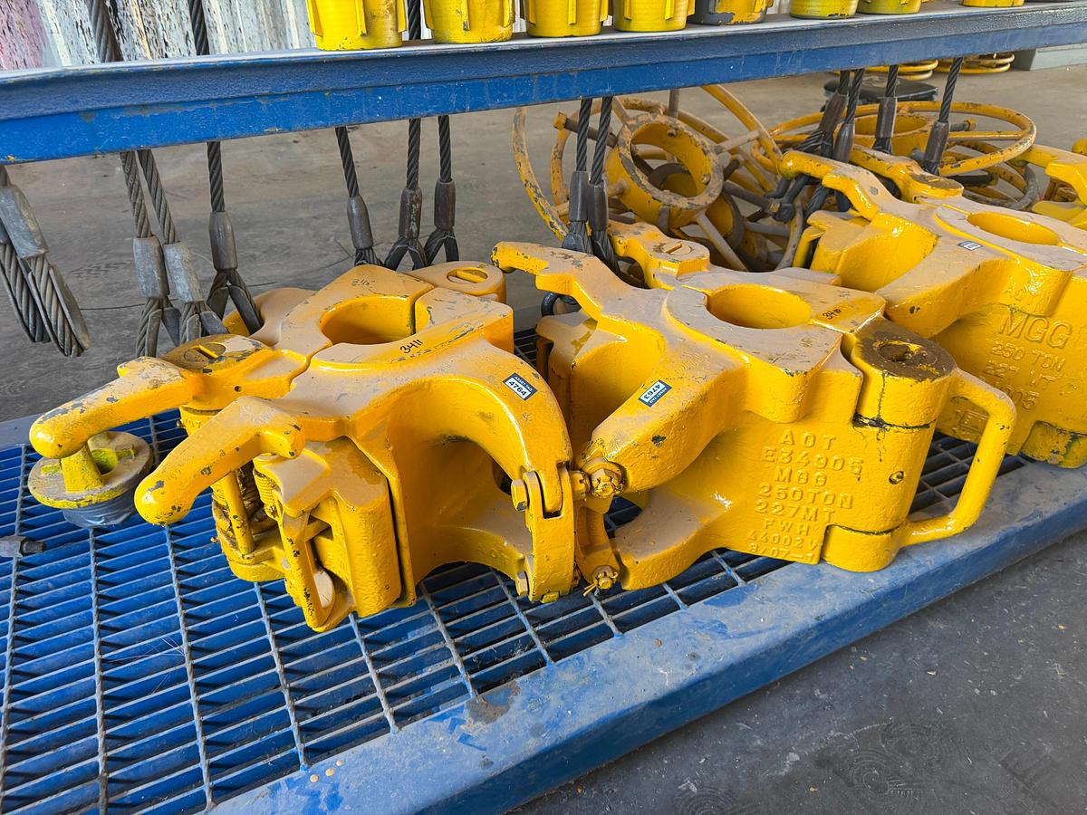 Used (3) AOT MGG 3 1/2'' 250-Ton BN DP Elevators