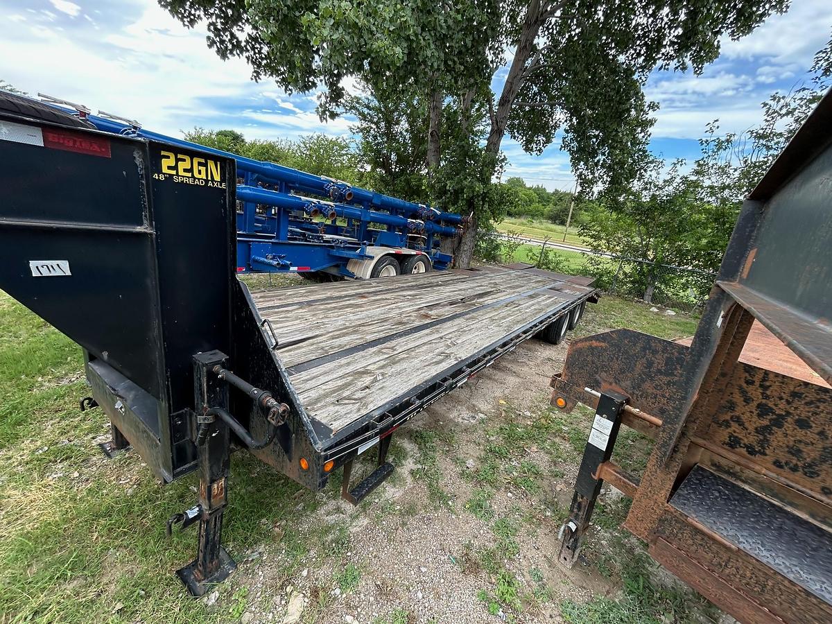 Used 2013 Big Tex 25ft Gooseneck Trailer