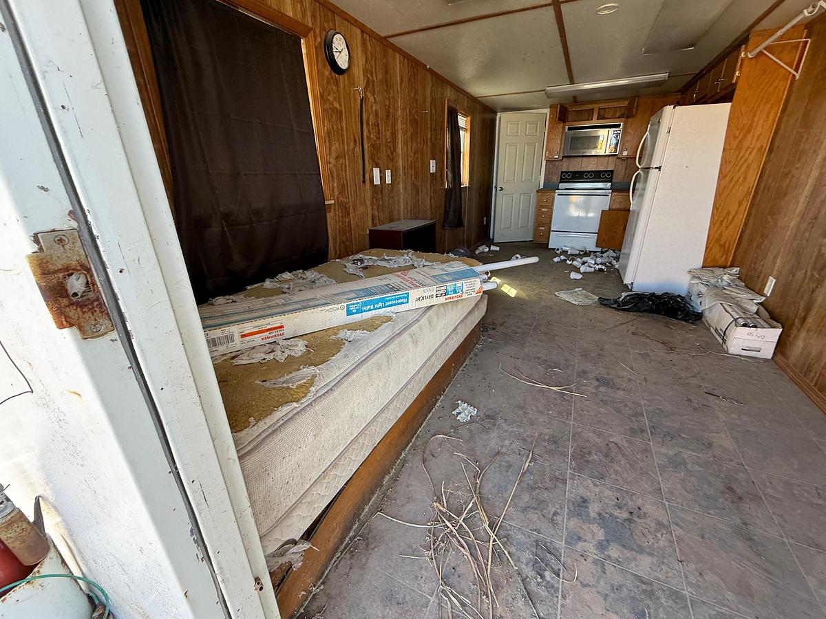 Used Skidded Dog House with Refrigerator, Microwave and Oven - 10' x 40'