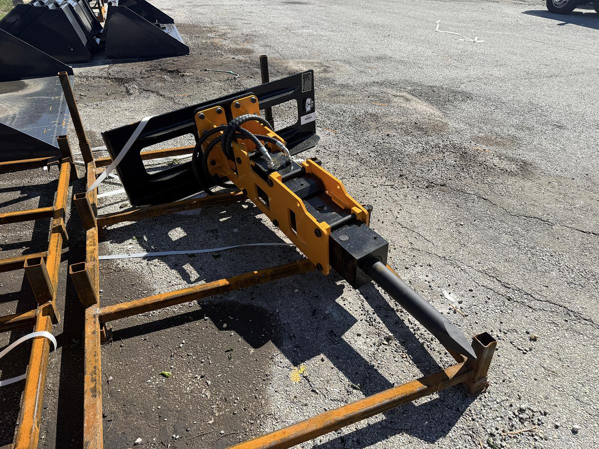 Used 2026 GIYI GY-P680 Breaker Skid Steer Attachment (UNUSED)