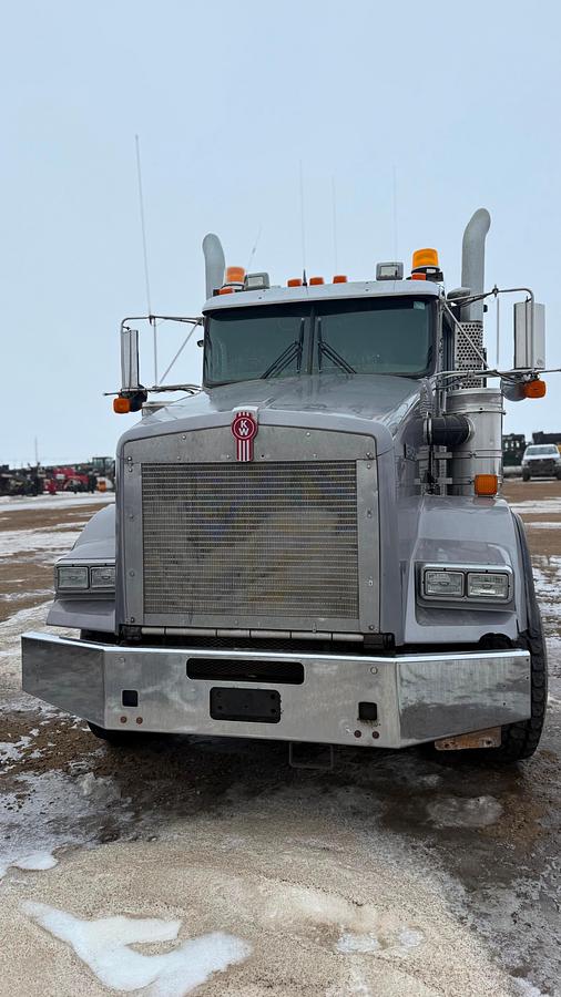 Used 2008 Kenworth Winch Truck