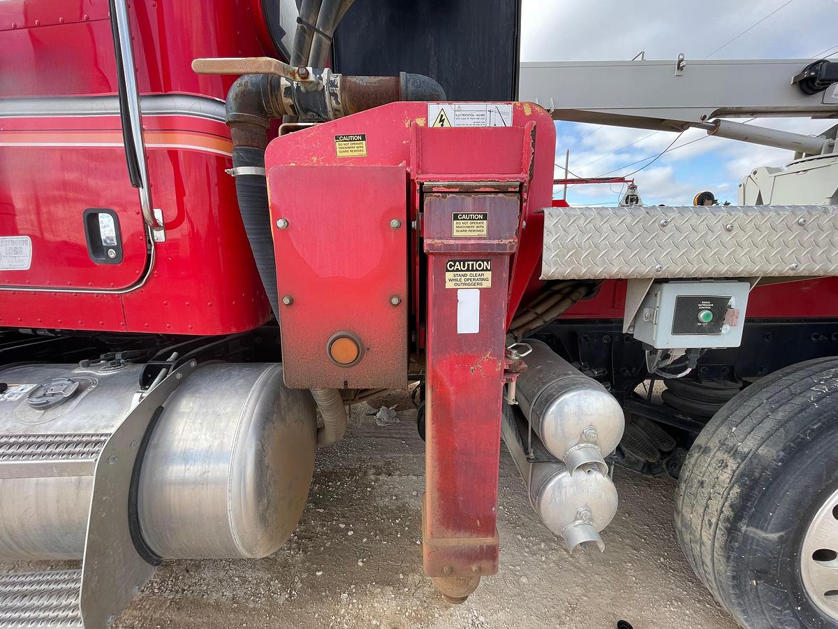 Used 2013 Peterbilt 367 Boom Truck Crane