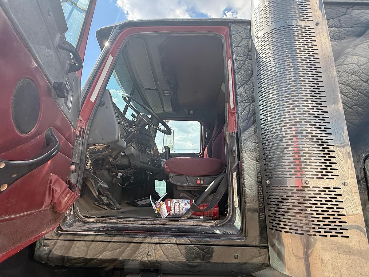 Used 2006 Western Star 4900 Boom Truck, Sleeper