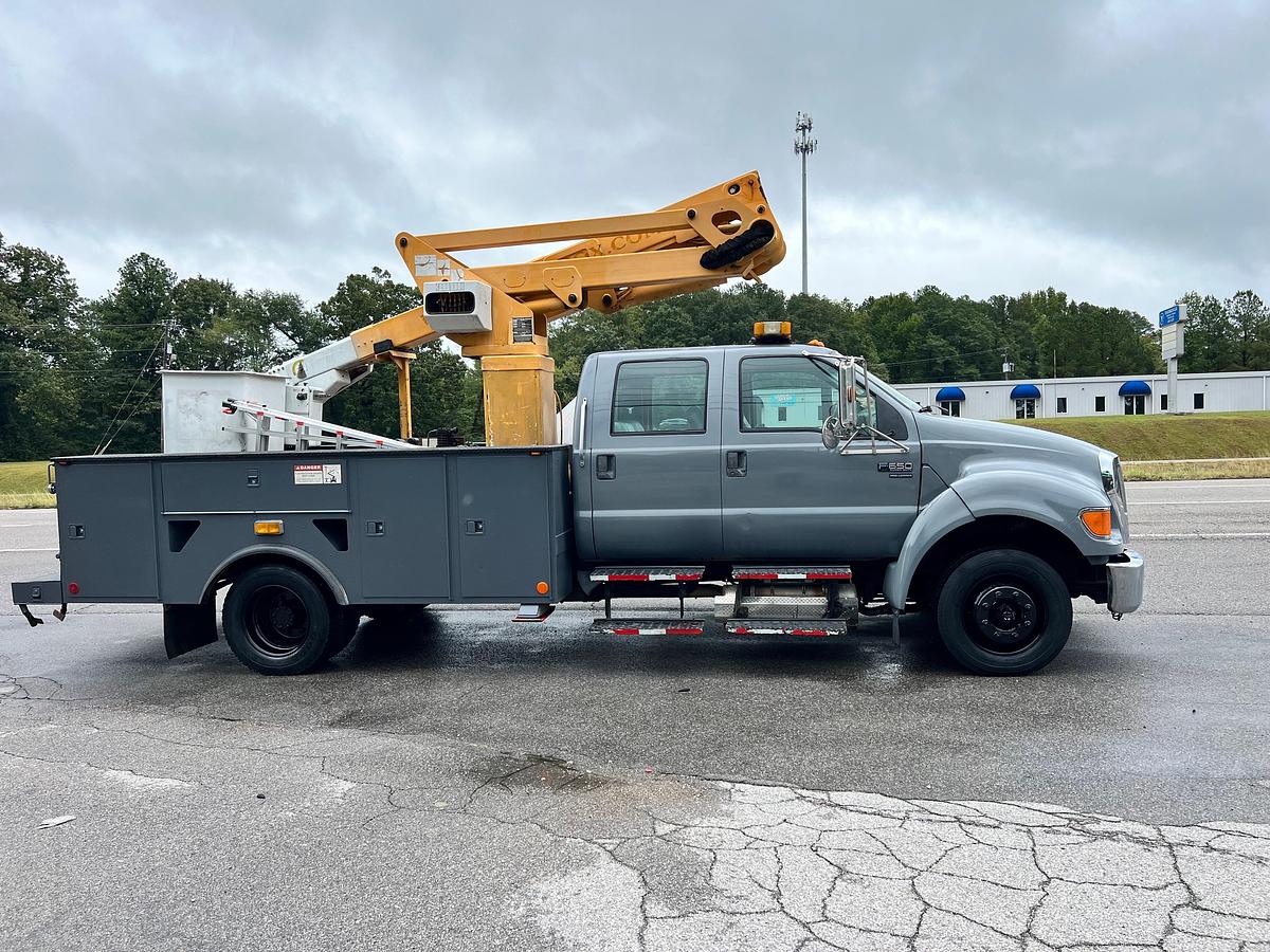 Used 2008 Ford F650 Boom Truck